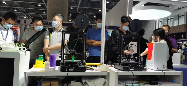 展會現(xiàn)場|洋明達(dá)3D打印機(jī)精彩亮相廣州電子展，助力中國智造業(yè)(圖3)
